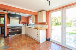 Kitchen- click for photo gallery